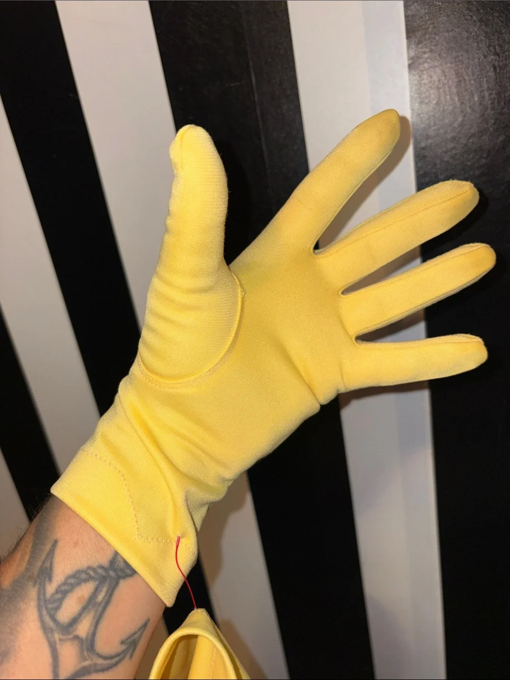 Vintage 70s Sunny Yellow Women's Short Gloves